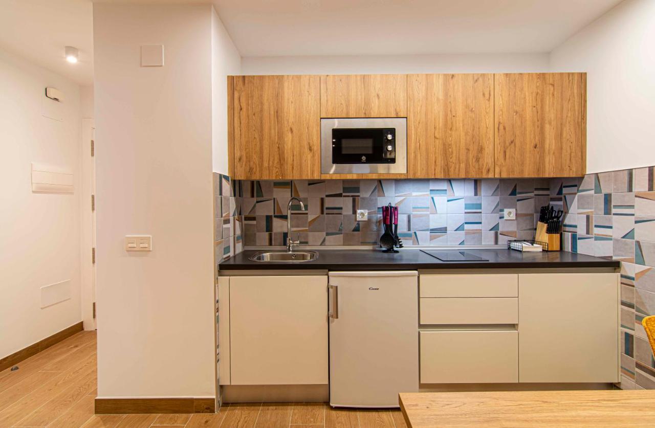 Apartamentos 1 Abril Малага Екстериор снимка