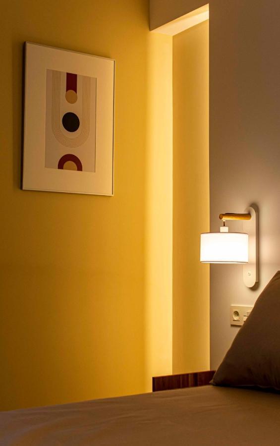 Apartamentos 1 Abril Малага Екстериор снимка