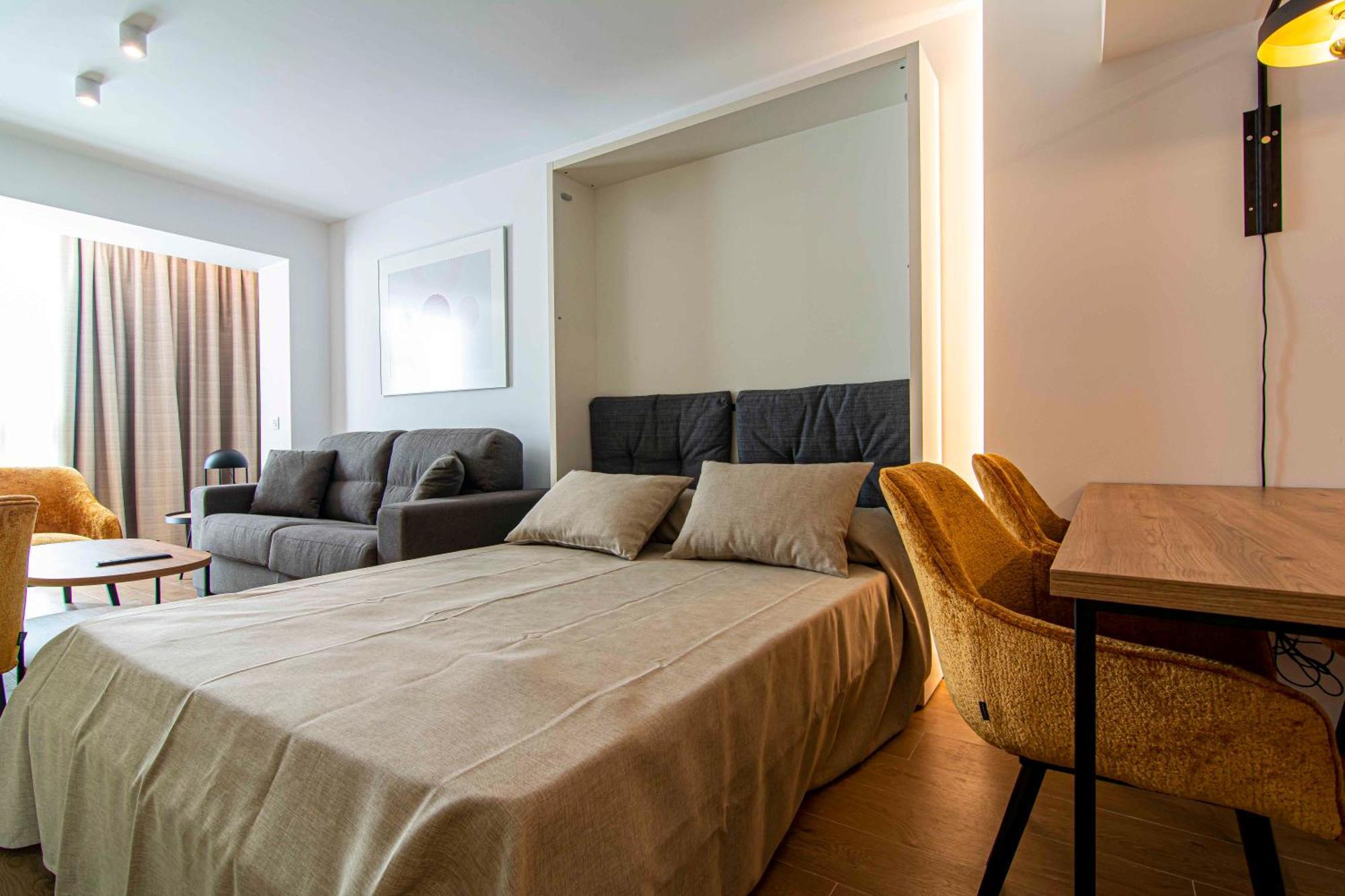 Apartamentos 1 Abril Малага Екстериор снимка
